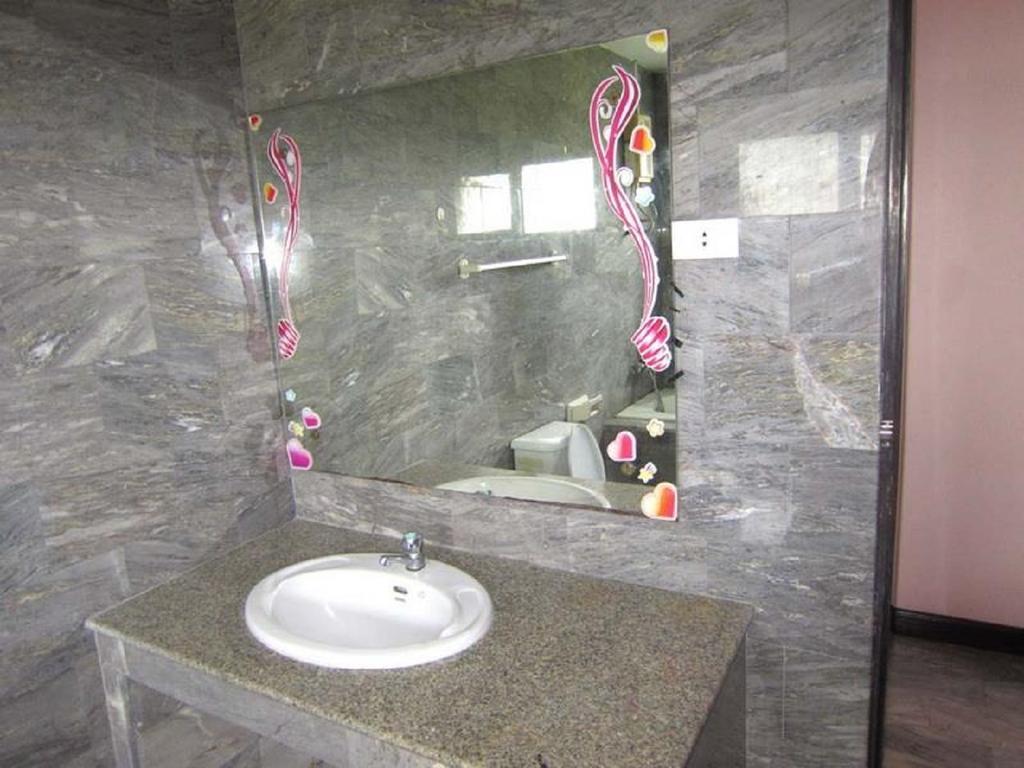 Aa Guesthouse Патая Стая снимка
