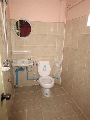 Aa Guesthouse Патая Екстериор снимка